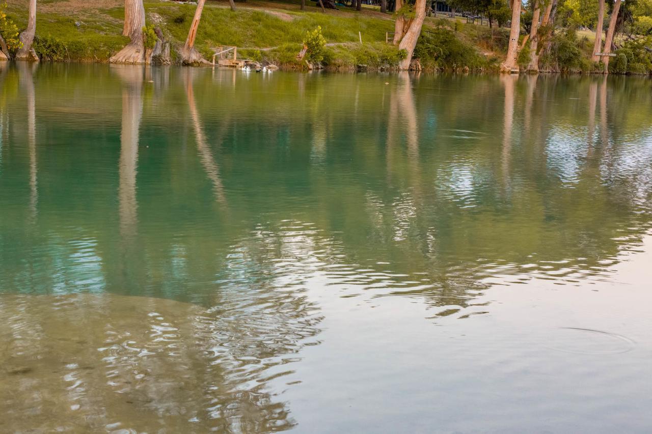 Hotel 7A Ranch Wimberley Esterno foto