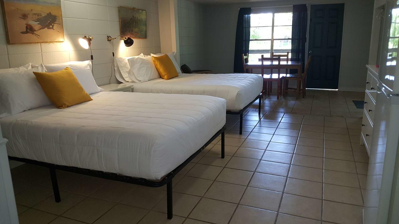 Hotel 7A Ranch Wimberley Esterno foto